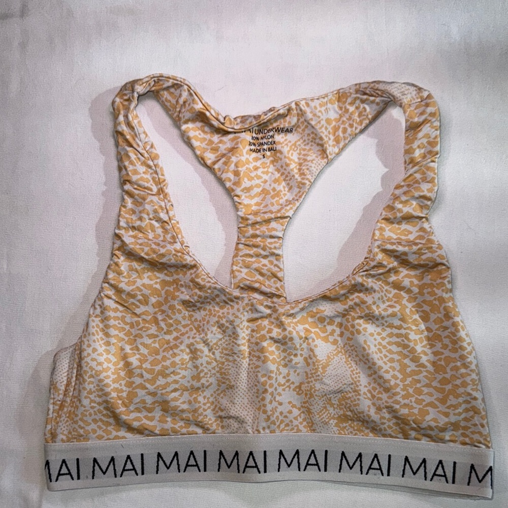 MAI Women's Peach and White Sports Bra